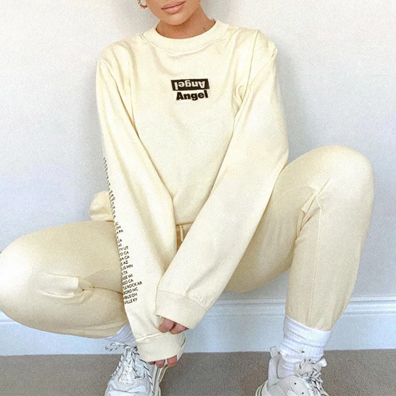 

Женский спортивный костюм с длинным рукавом и принтом, джоггеры, осень 2021, базовые свободные брюки на шнуровке, комплект из двух предметов, п...