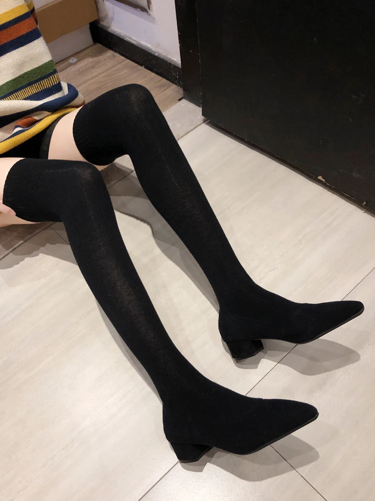 Женские высокие сапоги выше колена модная блестящая зимняя обувь на каблуке с