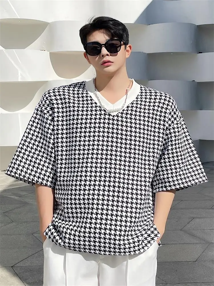 

Summer Large Korean Color Matching V-neck Thousand Bird Lattice Loose Short Sleeve T-shirt Trendy Men's Fashion Lattice Half Sle