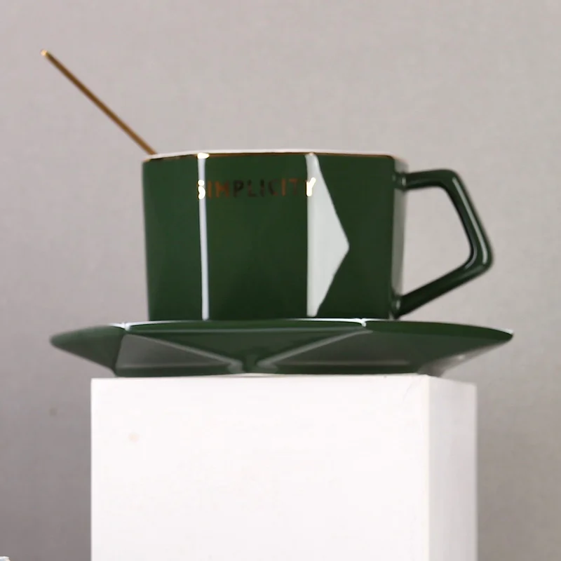 

European Ceramic Coffee Cup Set Simple Creative Gold Tea Cup Set Porcelain Cup Latte Couple Cute Taza Cafe Home Garden BE50CP