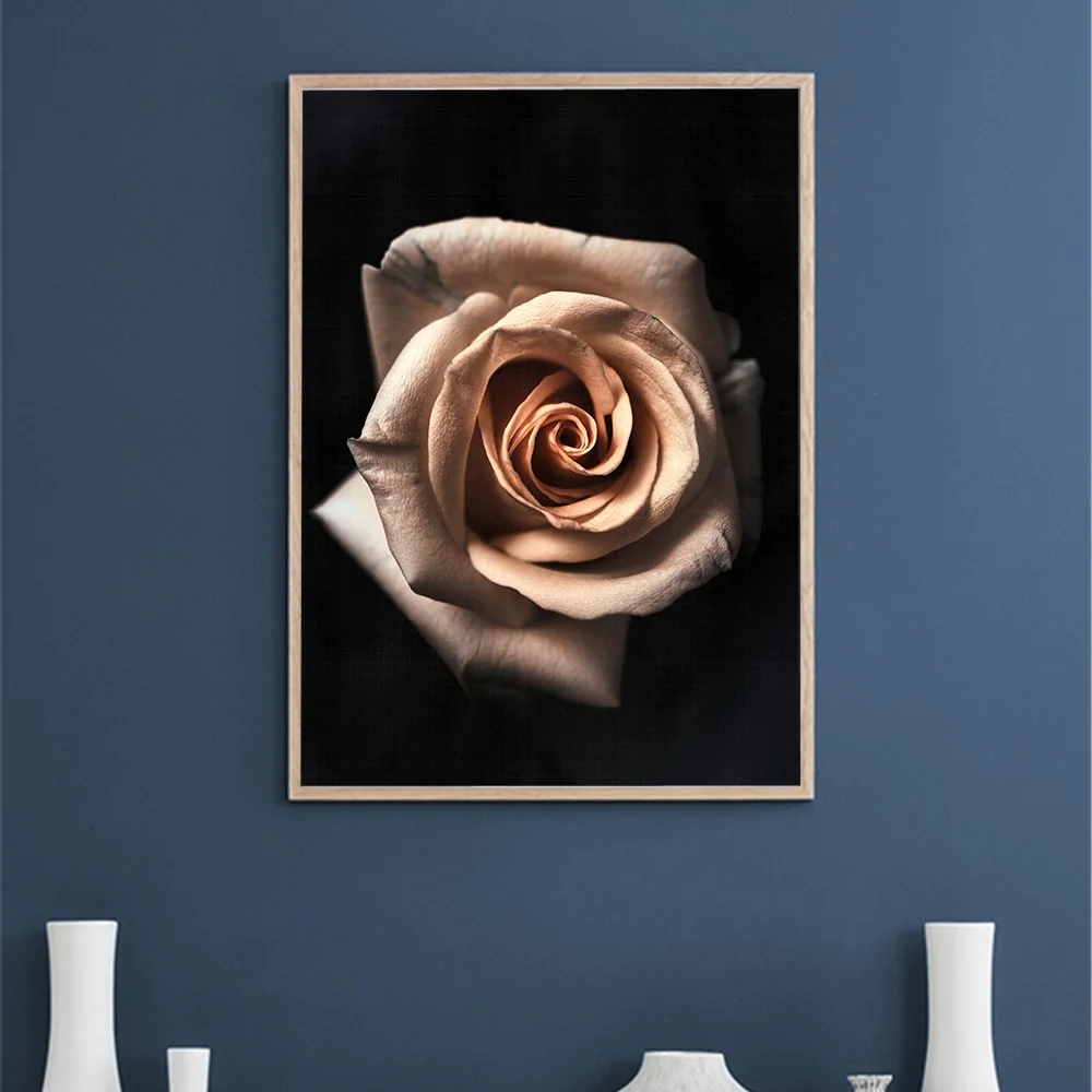 Плакат с черными цветущими оранжевыми розами в скандинавском стиле модульные