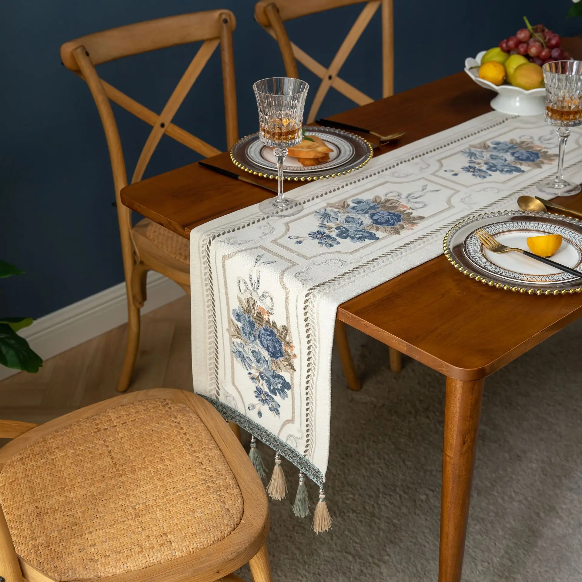 

Настольная дорожка в европейском стиле, журнальный столик, кровать, флаг, ТВ-шкаф для обеденного стола, украшение для стола на свадьбу, вечер...