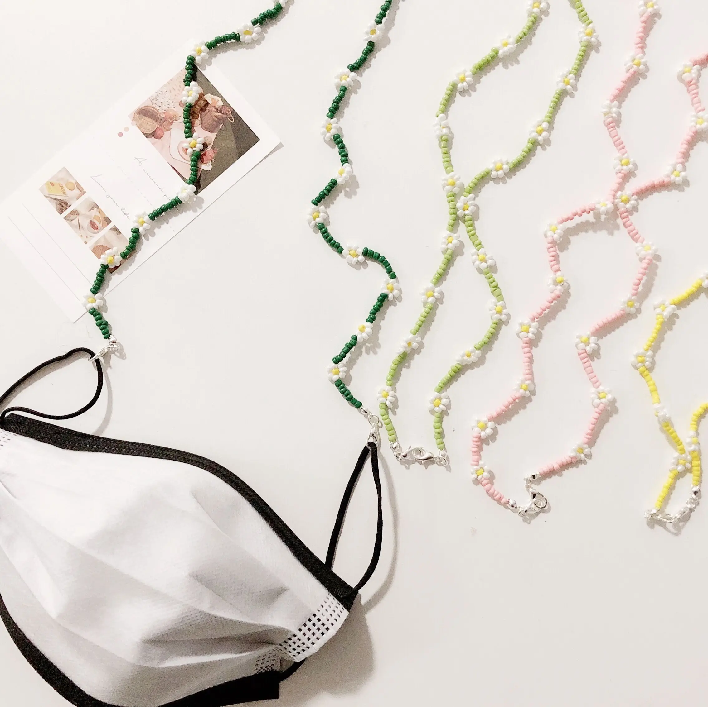 

New Style Mask Hanging Chain Candy Color Beaded Flower Hanging Neck Chain Glasses Chain