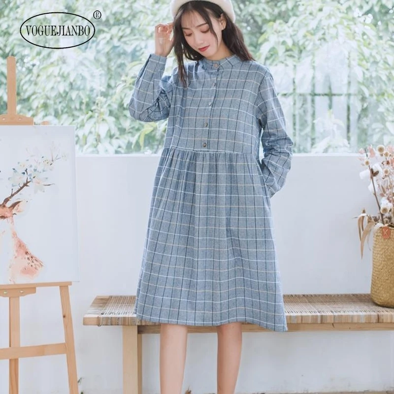 Женское платье в клетку из хлопка и льна синее свободное большого размера с