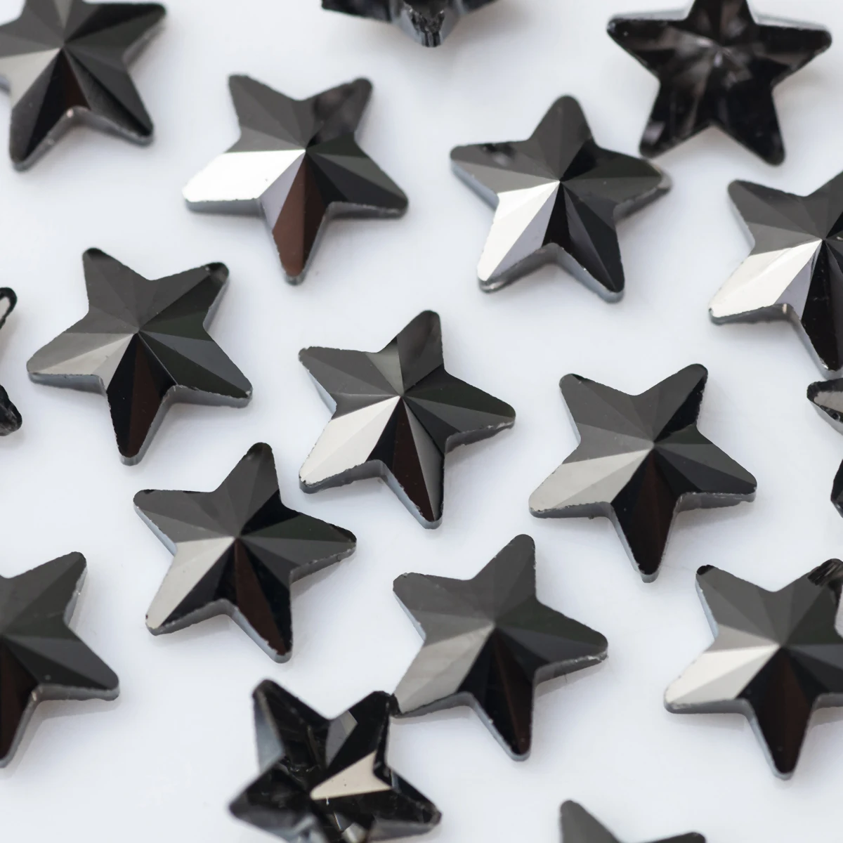 100 шт. Strass 5 мм New Star Форма Б ез исправлений для ногтевого дизайна с плоской задней