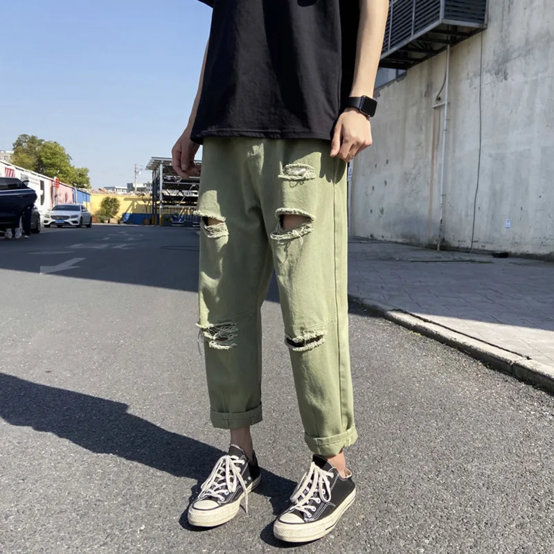 Рисунок 6 - Черные рваные джинсы ICCLEK