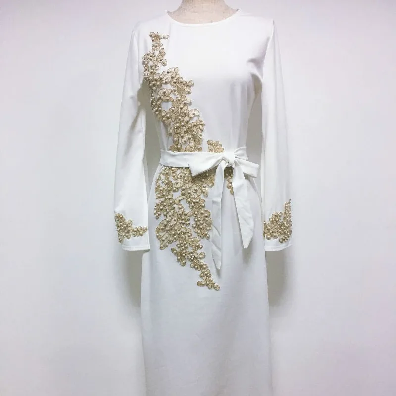 

2020 Autumn New Popular Fashion Elegant Embroidered Long Dress Lace Beaded Bell Sleeve Lace-up Waist Hugging Dress Women