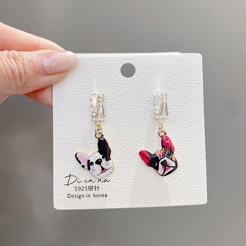 

Linmouge New Asymmetric Simple Design Small Flower Dog Pendant Earrings For Women Cartoon Cute Animal Personality Jewelry EF70