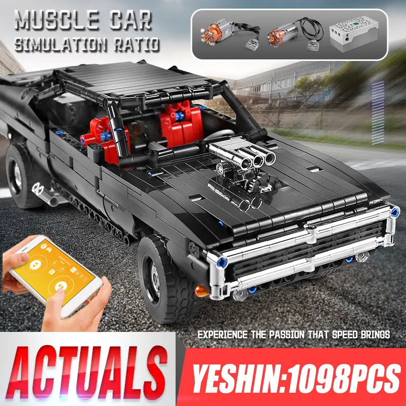 Моторизованная модель автомобиля Mould King 13081 совместимая с приложением 42111