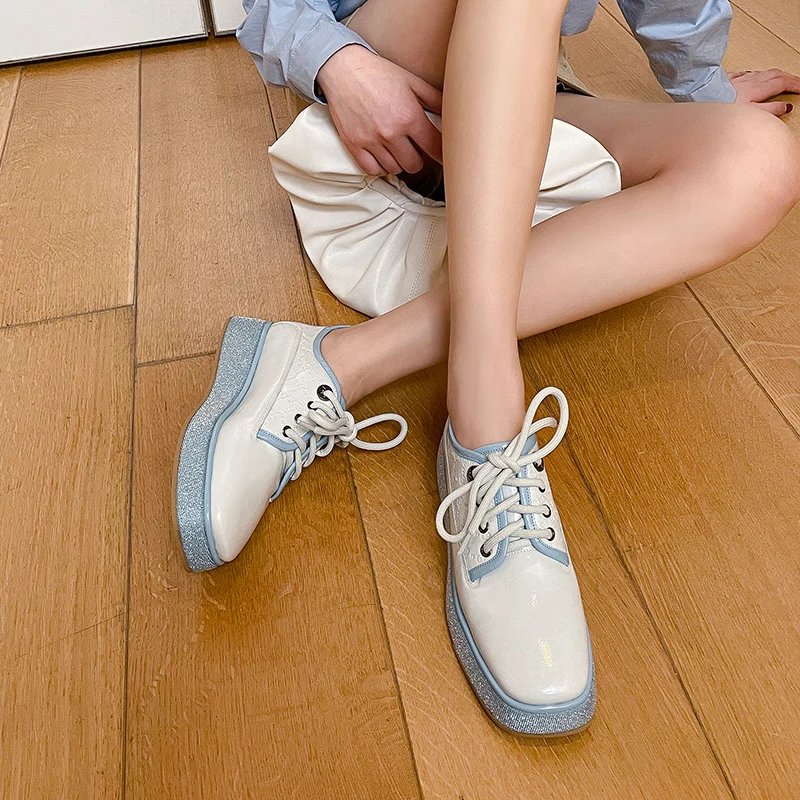 

Women Sneakers Cow Leather Shine Fashion Shoes Women Thick Bottom Women Crocodile Laces Up Square Toe Footwear Shoes