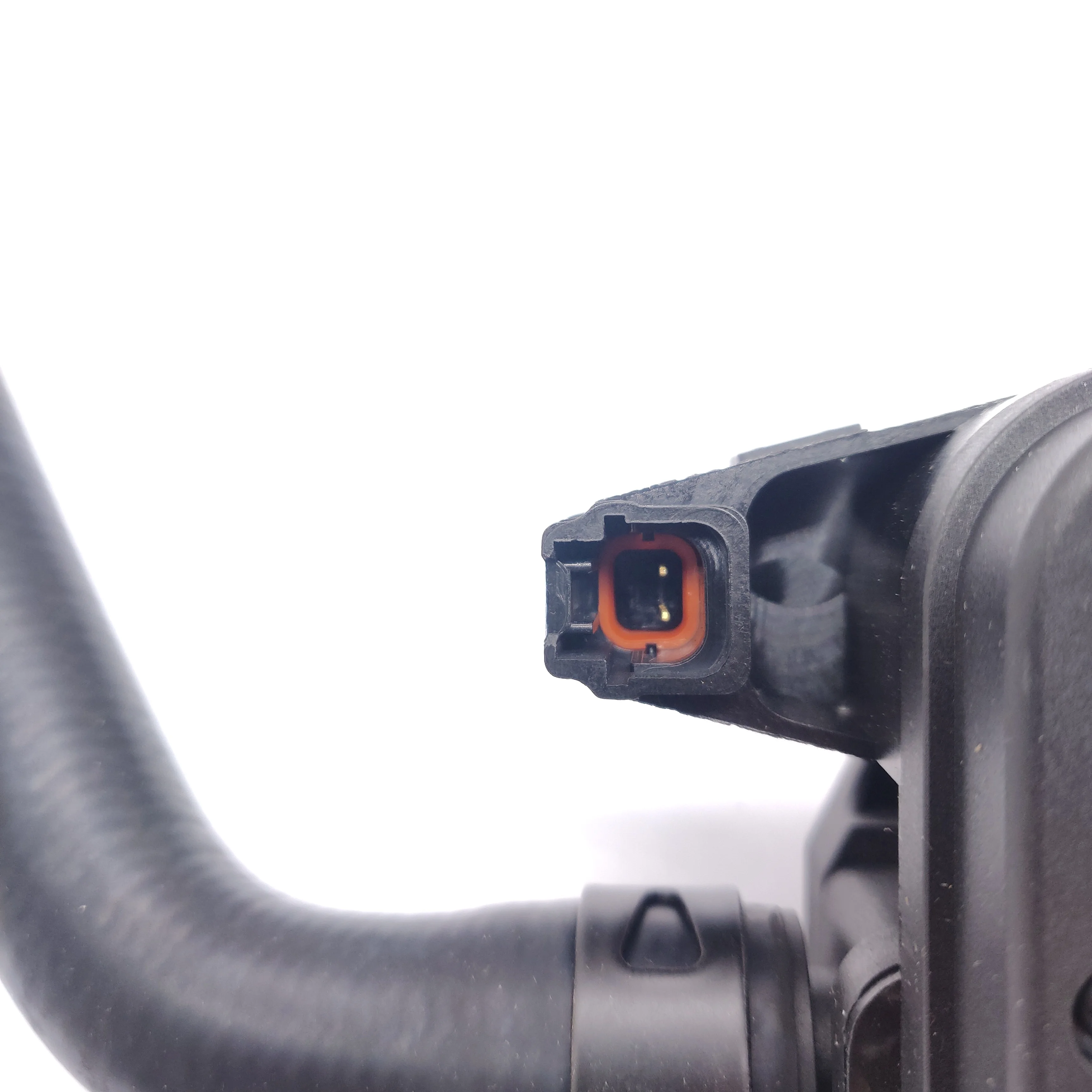 

HEATER INLET HOSE W/ CONTROL VALVE FOR NISSAN TITAN 5.6L V8 2004-2015 92400ZT10A 92400-ZT10A