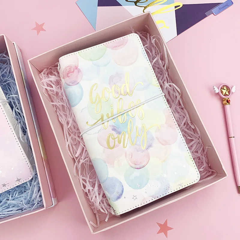 

Оригинальный Ежедневник для путешественников, спиральный Органайзер A6 с радужными пузырями, персональный дневник/неделя, органайзер, школ...