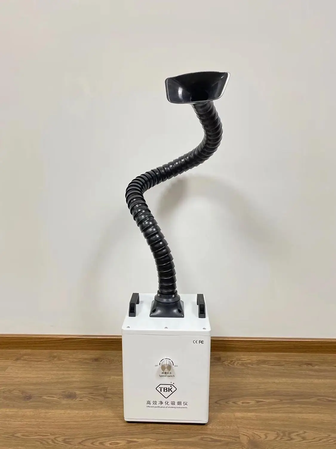 Лазерная автоматическая машина TBK для гравировки и маркировки логотипов