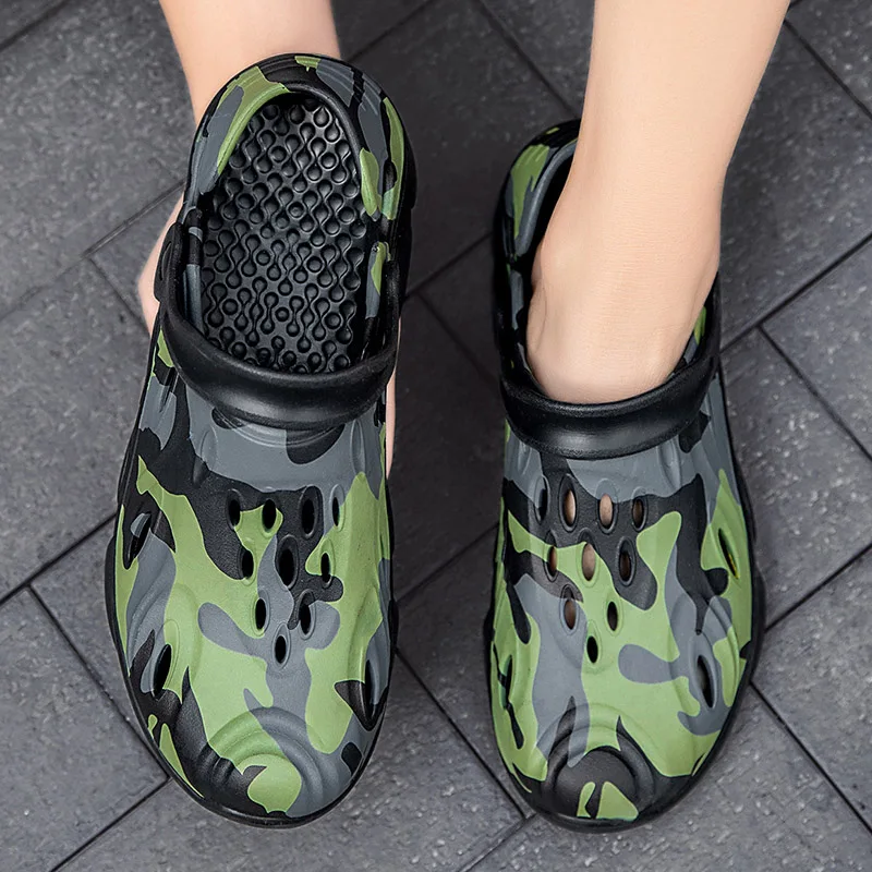 

2021 Newbeads Crocks Crocse Sandals Hole Beach Sandals Home Slippers Camouflage Summer Men Women Clogs Casual Garden Shoes