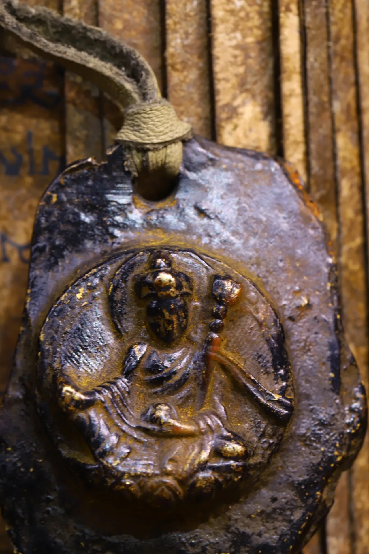 

2"Tibetan Temple Collection Old Bronze Cinnabar Guru Rinpoche Padmasambhava Tibetan Buddha Pendant Amulet Town house Exorcism