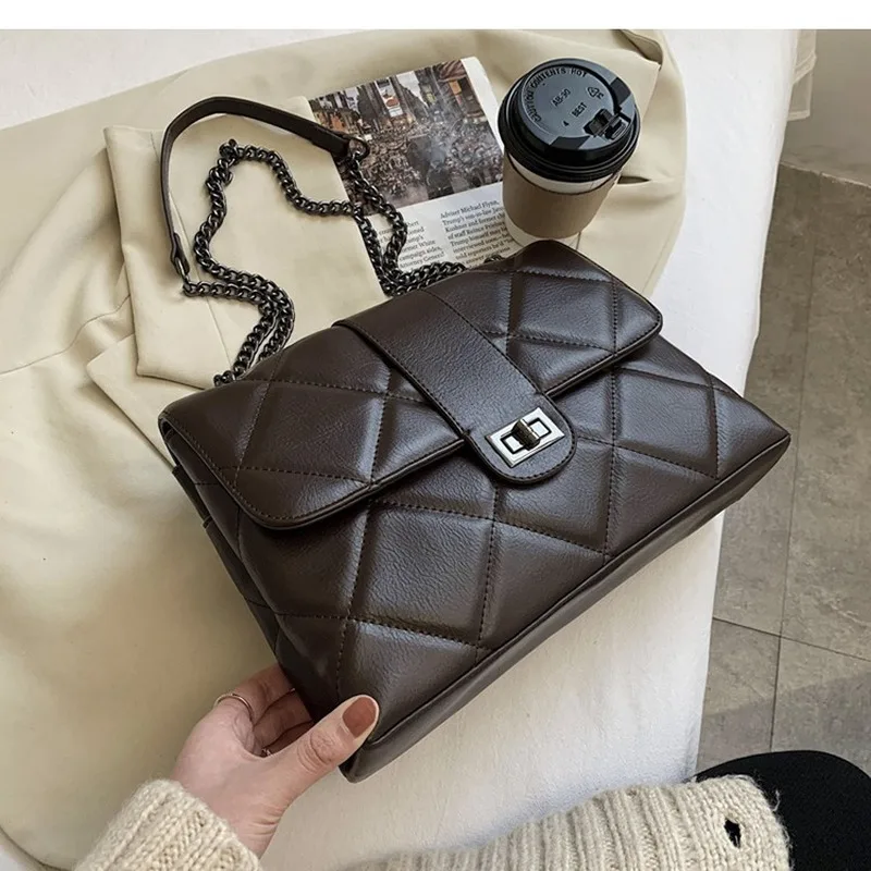 

Luxury fashion chain small bag female 2020 autumn and winter new fashion all-match messenger bag high quality small square bag