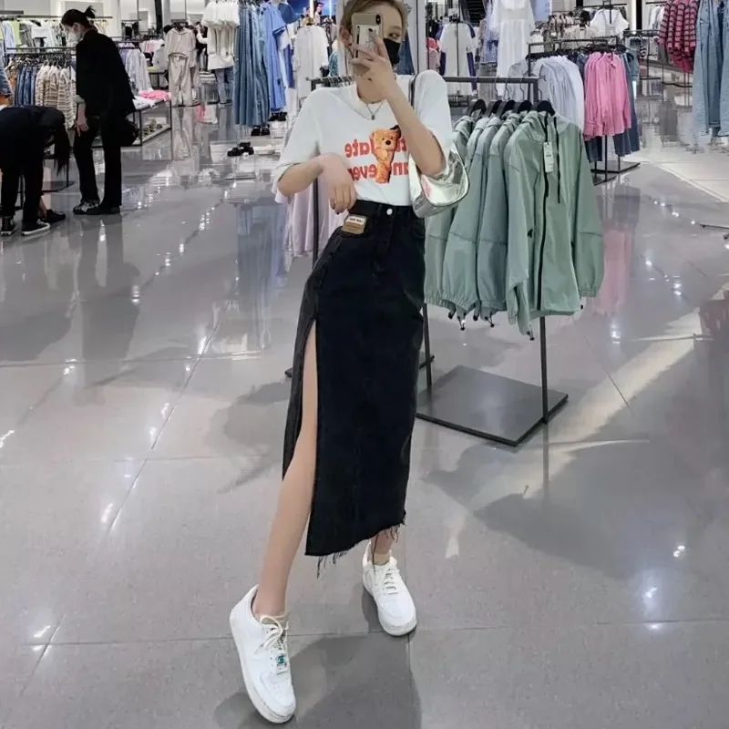 

Fashion spring and summer new long-legged denim skirt with slits
