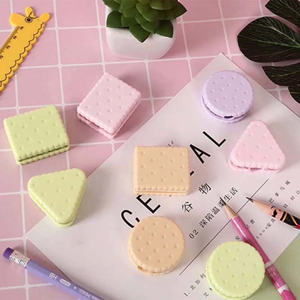 

1 Pcs Random Cookie Office Supplies Stationery Manual Pencil Sharpener School Supplies Pencil Cutter Cookie Sharpener