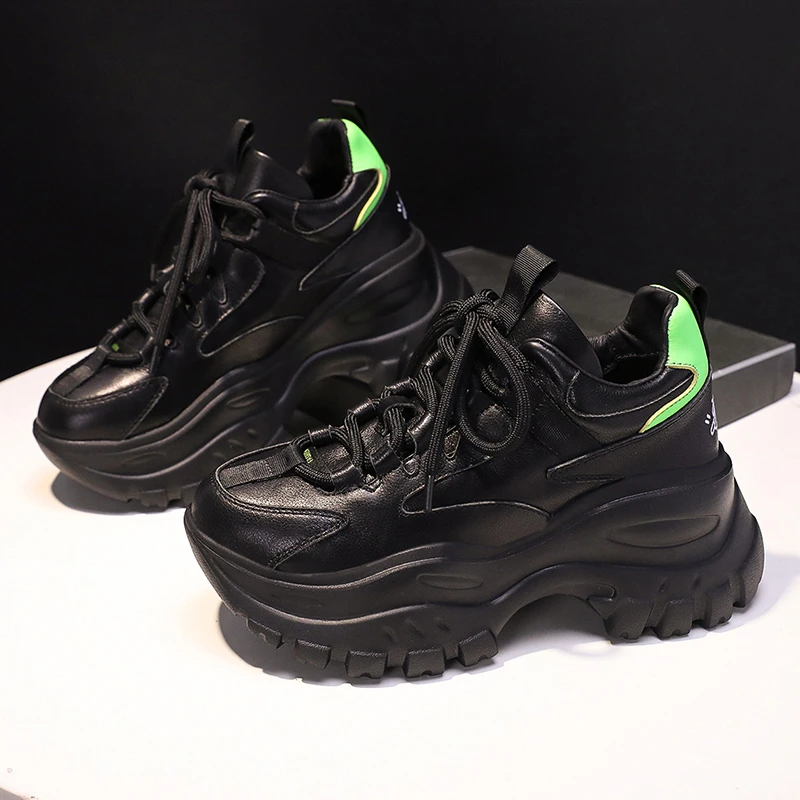 Кроссовки женские на толстой подошве дизайнерские модные тренировочные