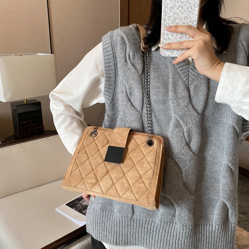 

Spot armpit bag small square bag frosted texture shoulder bag with red mesh