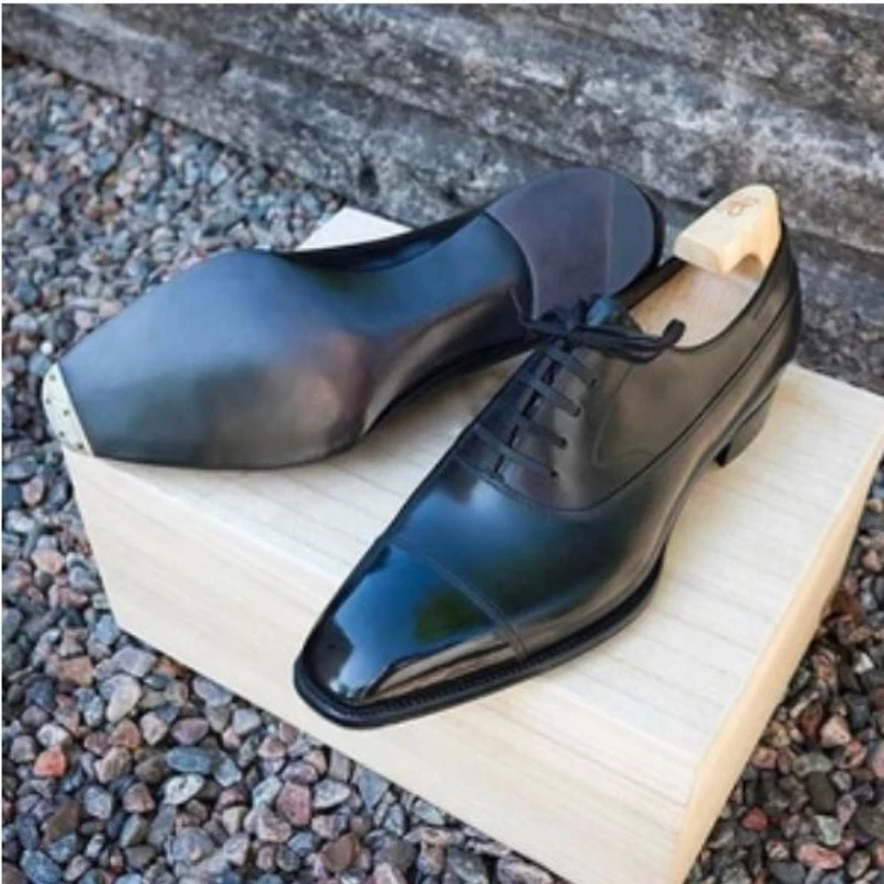 

2021 Summer New Handsome British Black Business Casual Formal Leather Shoes Men's Fashion Young Brock Carved 4kd142