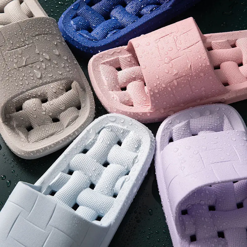 Bathroom Slippers Hollow Leaking Soft Bottom Couples Bath Men's Static Sound Dry Slippers Women Shoes Clear Slippers Women