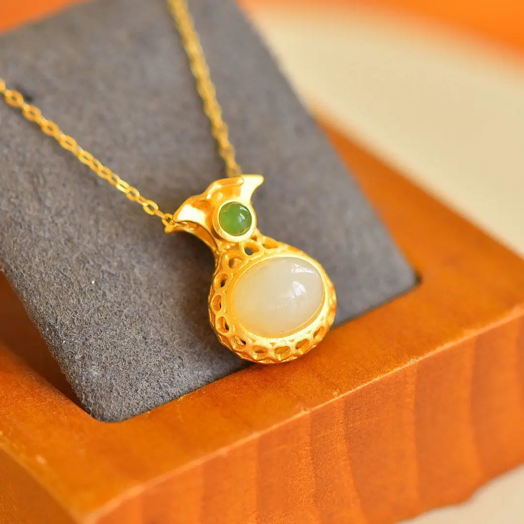 

New Inlaid Hetian White Jade Jasper Purse Necklace Pendant Spinach Green Simple Ancient Gold Craft women jewelry