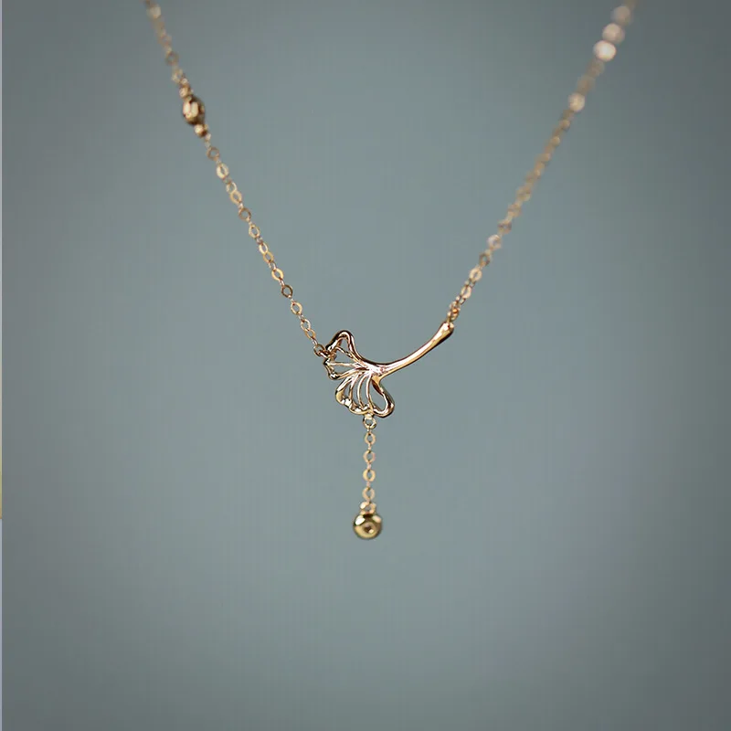 

Clavicle Necklace Leaf Inlaid zirconTemperament Beautiful Simple Girl Necklace Accessories Fashion Pendant Necklace Ladies New