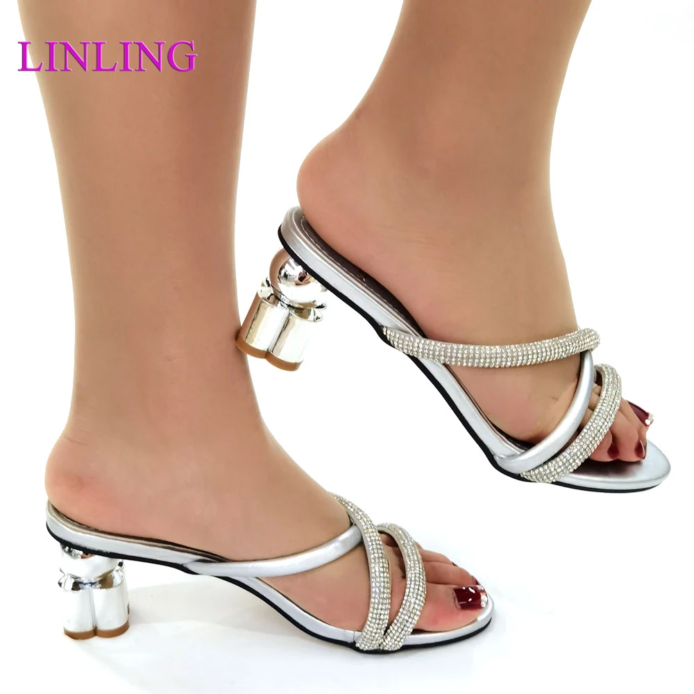 

Fashion Nigerian Women's Wedding Shoes Decorated with Rhinestone Women's Square Shoes Low Heels Women Pumps Wedding Shoes Bride
