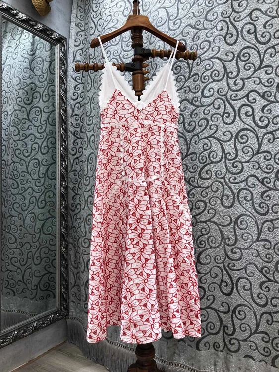 

2020 autumn and winter new fashion women's embroidery jacquard embroidered off-shoulder long dress 1215