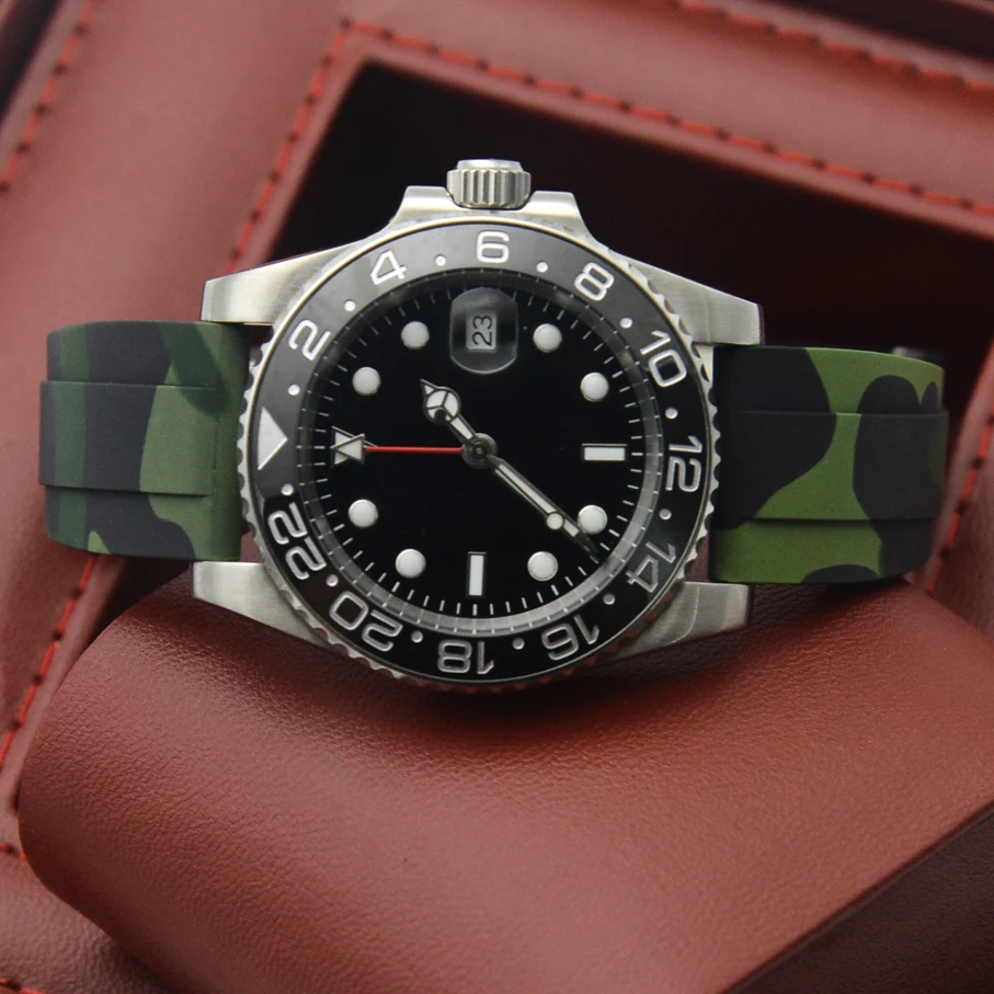 Mechanical Men's Watch GMT Watch Automatic Movement Black Aseptic Dial Ceramic Rotating Bezel Camouflage Rubber Strap enlarge