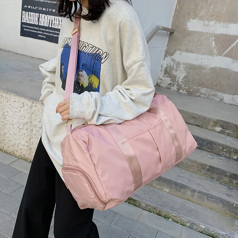 구매 2021 새로운 패션 럭셔리 숙 녀 체육관 가방 디자이너 시리즈 클래식 대용량 어깨 가방 여행 가방 휴대용 여성 핸드백