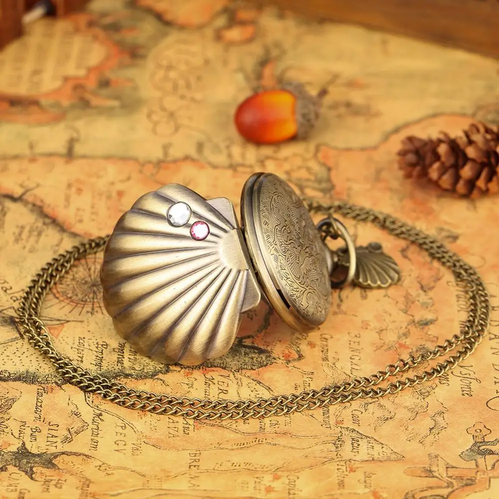 

YISUYA Retro Big Shell Quartz Number Pocket Watch Women Decorate Imitation Diamond Case Necklace Pendant Chain Gifts for Kids