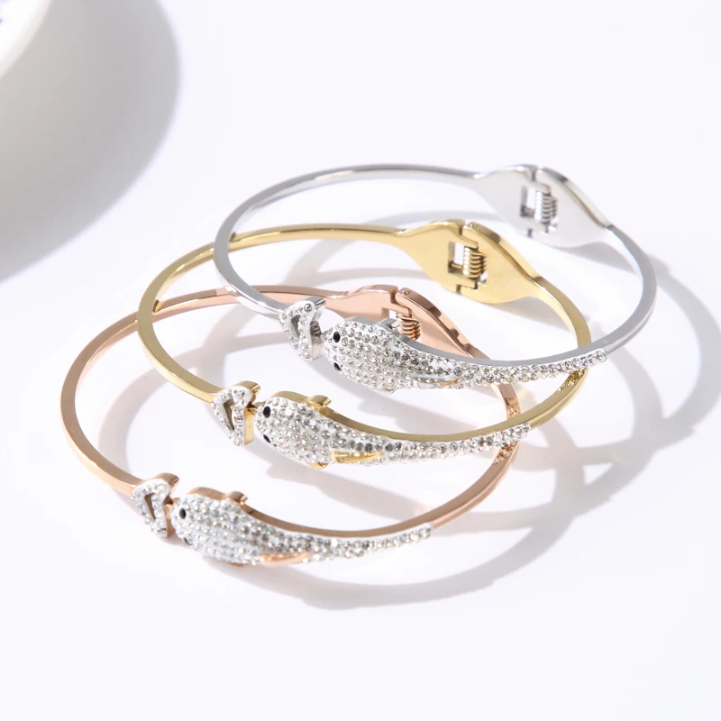 

Luxury Crystal Bangles & Bracelets For Women Lady Girls Fashion Fish Heart CZ Cuff Bangle Stainless Steel Bracelet Jewelry Gift