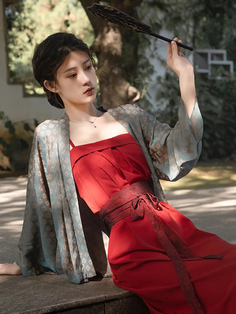 

2022 chinese traditional retro hanfu elegant fairy song dynasty ancient princess dress cardigan and suspender dress hanfu suit