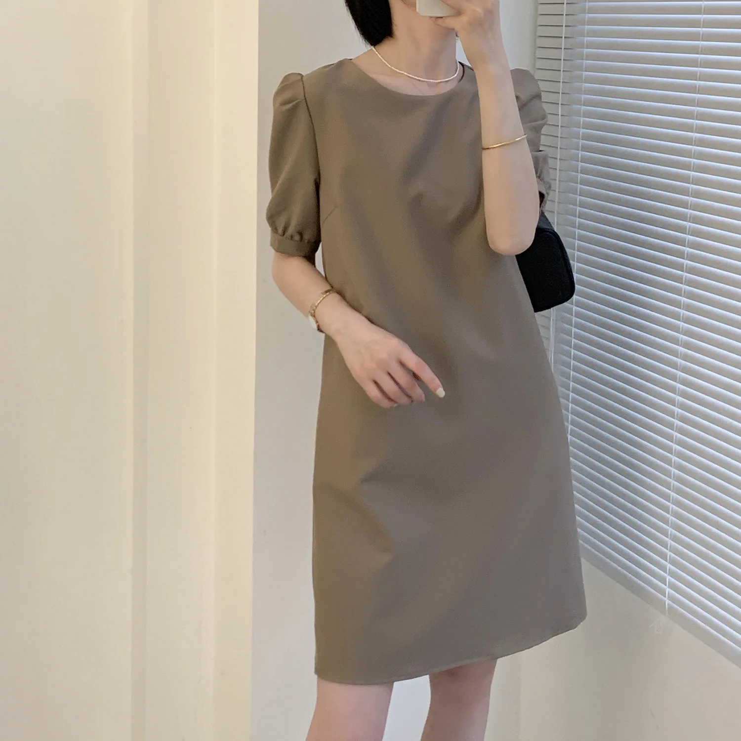 

Женское платье, Новинка лета 2021, короткая трапециевидная юбка во французском ретро-стиле с круглым вырезом и пышными рукавами