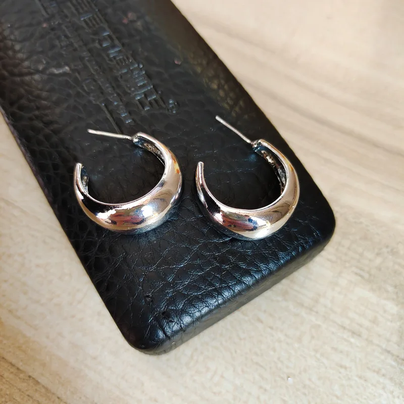 

Geometric Stud Earrings Gold Round Fashion Jewelry 2021 Hot Sale Trend New Earings for Women European Korean Trendy Style Luxury