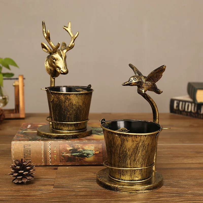 

Iron Retro Metal Ashtray Creative Ashtray Home Decoration Accessories Bar Cafe Living Room Restaurant Desktop Display Craft