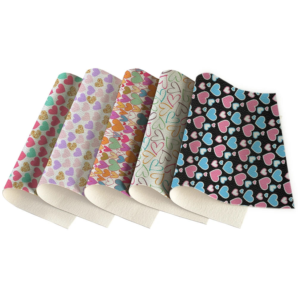 Новинка на День святого Валентина ткань из искусственной кожи с милым золотым любовным рисунком для самостоятельного изготовления волос бант сумки обувь ремесла материал 30x136см Новинка на День святого Валентина ткань из искусственной кожи с милым золотым любовным рисунком для самостоятельного изготовления волос бант сумки обувь ремесла материал 30x136см