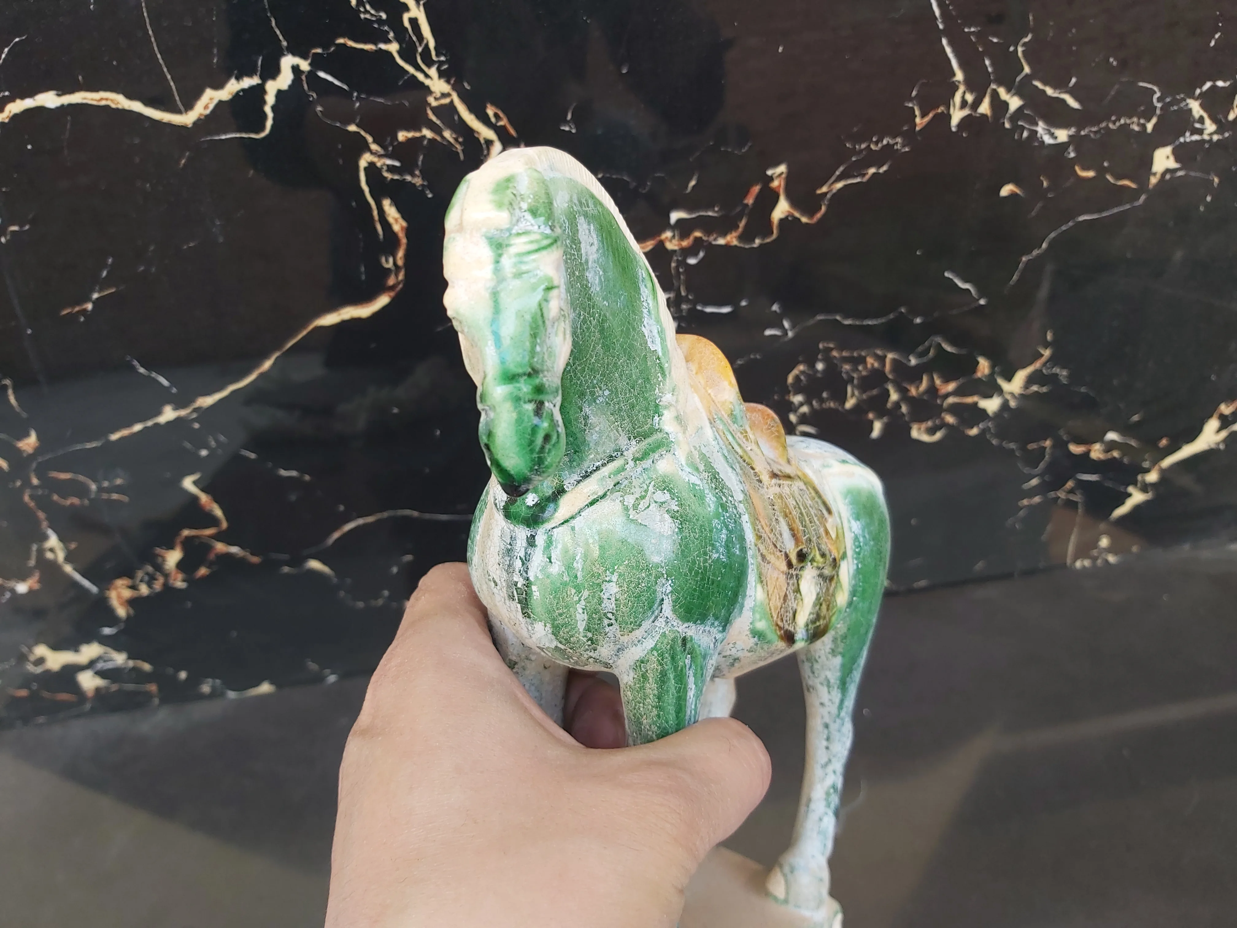 Китайский тибетский конь скульптура статус фэншуй Украшение Чай pet Bully три цвета