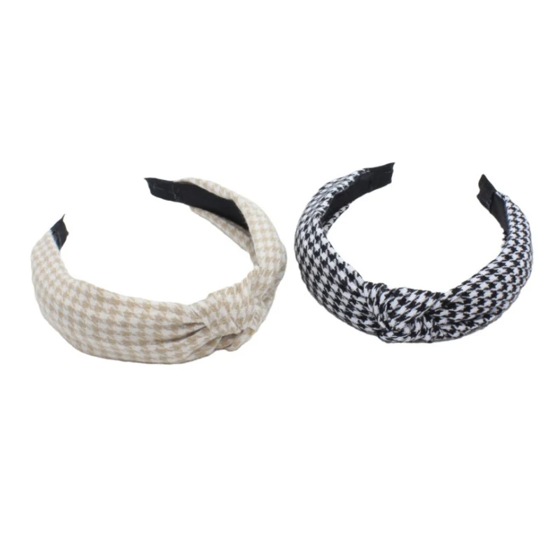 Рисунок 4 - Повязка на голову женская в клетку