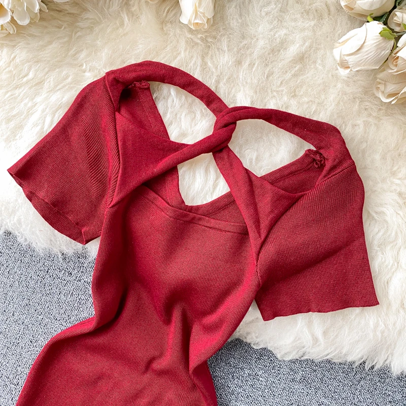 Женское трикотажное платье средней длины повседневное облегающее с V-образным