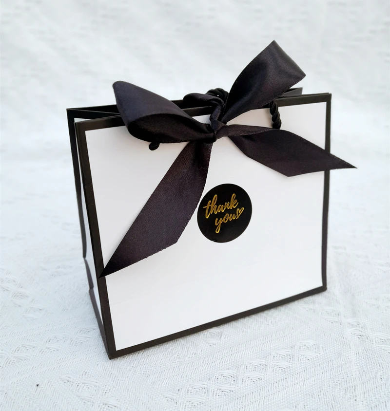 

Mini Gift Box Paper Bag/Candy Box With Handle Wedding Birthday Party Box Jewelry Bracelet Necklace Packaging With Ribbon