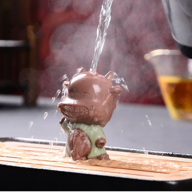 

squirt pee tea pet yixing zisha purple clay happy ox home table decoration small size tea play creative ornament from China new