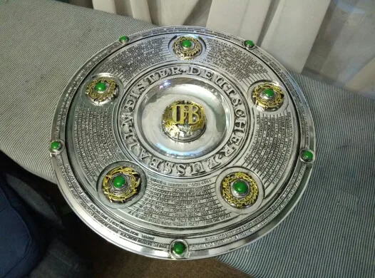 The resin material Champions Trophy For Bayern The Bundesliga 1:1 Trophy Cup Diameter 43 cm Soccer Trophy Cup Nice Gift For fans