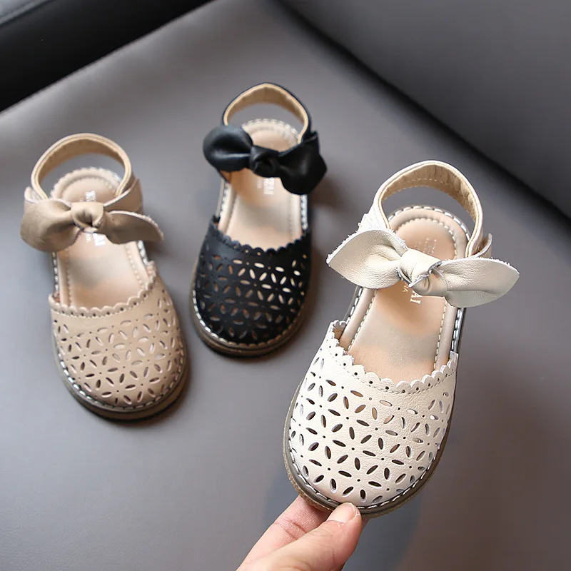 

2020 Summer Girls Sandals Children's Genuine Leather Sandals New Soft Bottom Antiskid Girl's School Hollow Breathable Flat Shoes