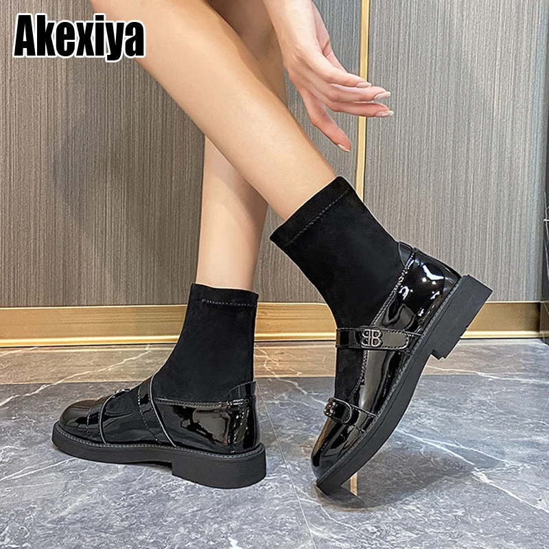 

Ботинки-носки из натуральной кожи, с круглым носком, на квадратном каблуке