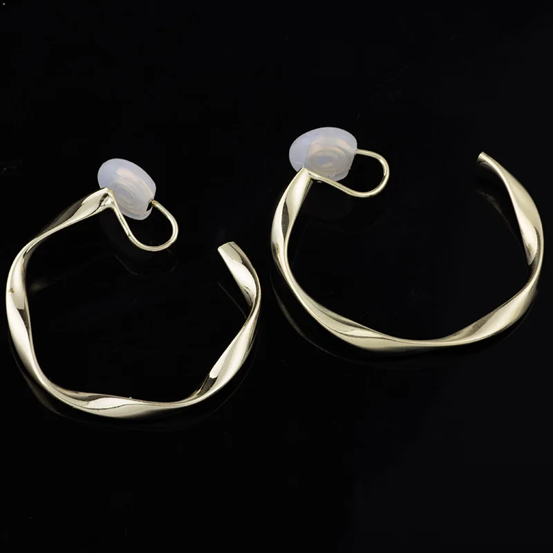

No Pierced Circle Earrings Ear Studs Spiral Earrings 925 Silver Needle Simple Cold Wind Ear Clip Fashionable Simple Generous