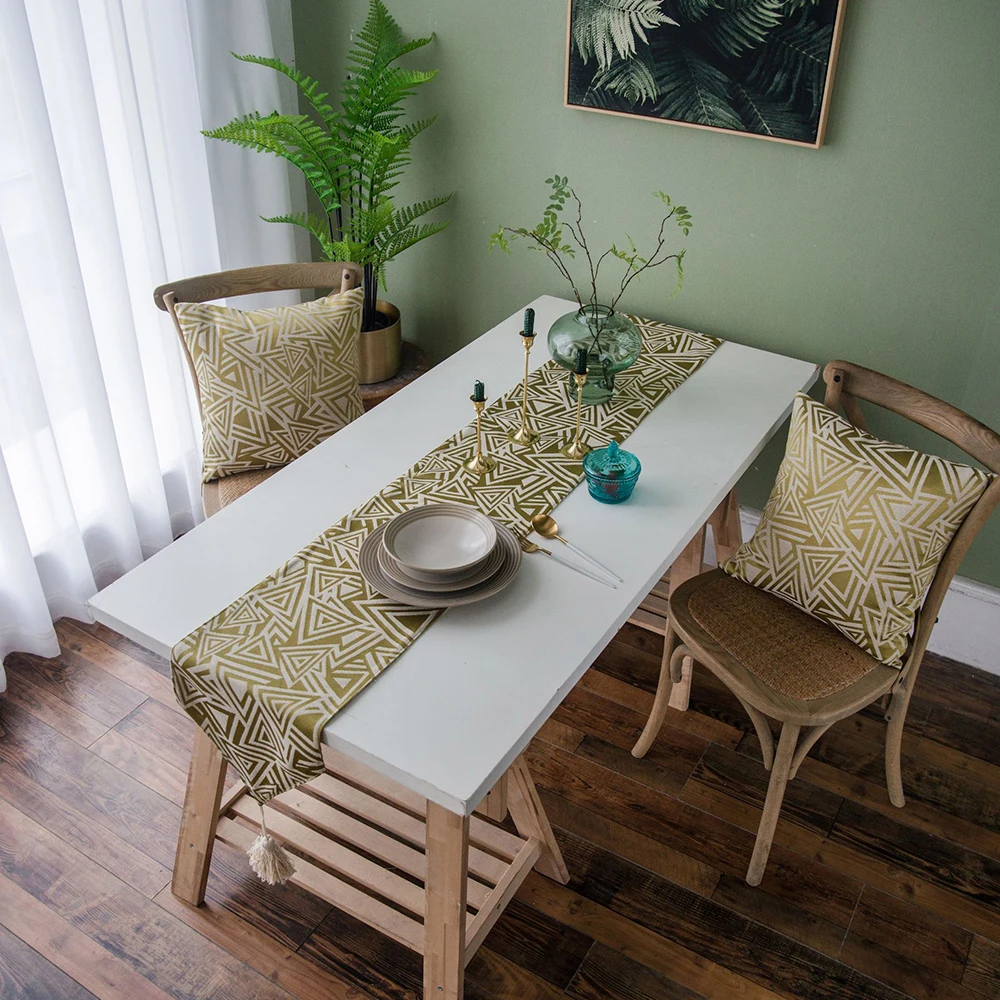 

European Style Jacquard Table Runners Luxury Table Runner Modern Wedding Party Home Decoration christmas decorations