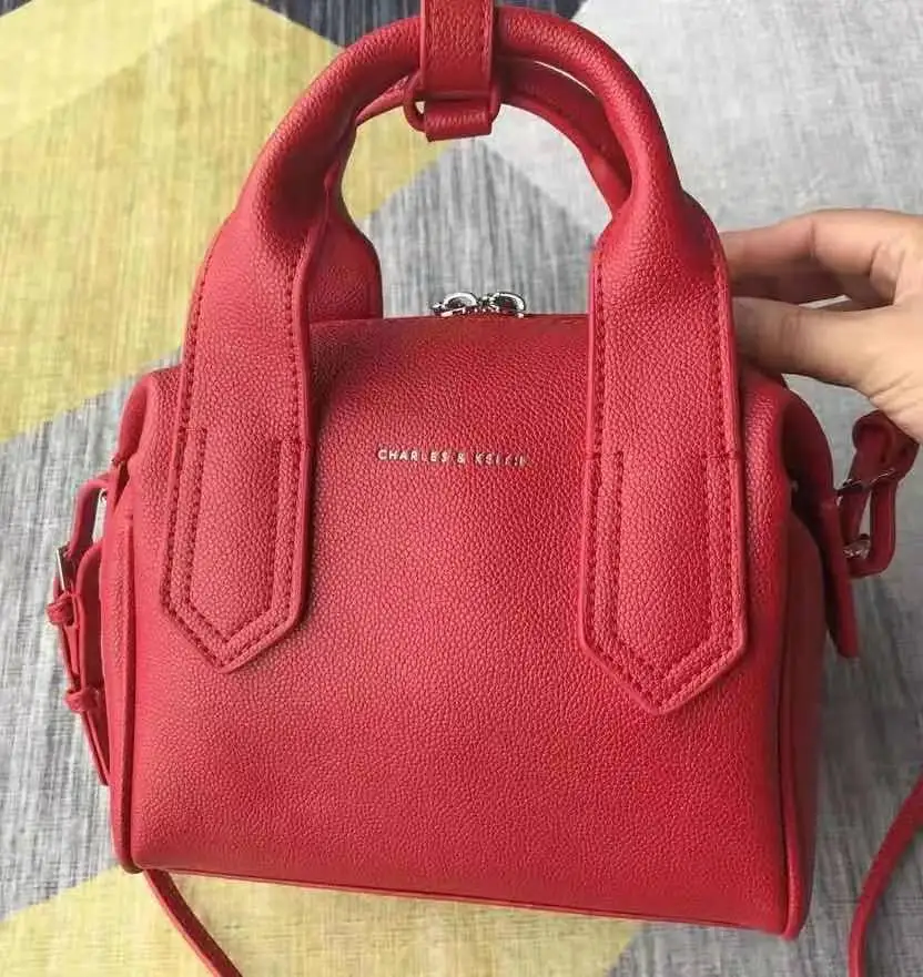 

Female Bag Red Bag Handbag Shoulder Bag